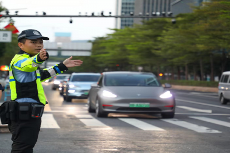 全警守护！“双节”期间深圳社会面平安喜庆祥和