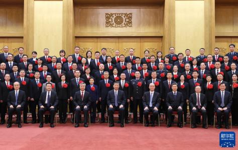 ​习近平会见全国“枫桥式工作法”入选单位代表